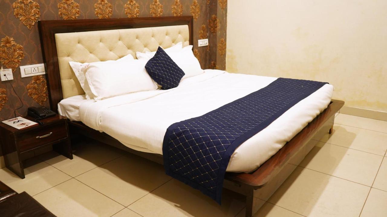 Aa Hotels & Resorts Zirakpur Εξωτερικό φωτογραφία